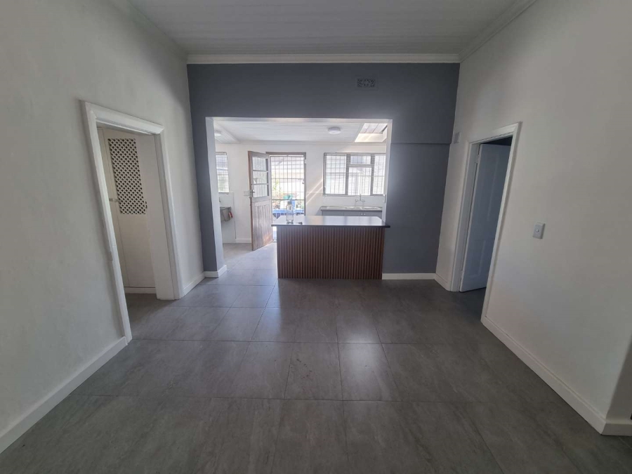 To Let 3 Bedroom Property for Rent in Wynberg Western Cape